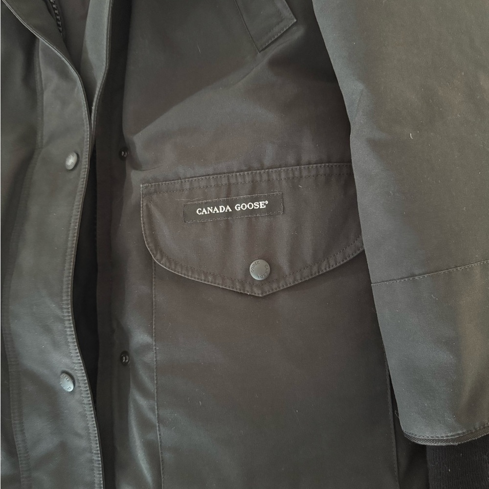 Canada Goose Black Ski Jacket with Fur-Trimmed Hood - Picture 8 of 16